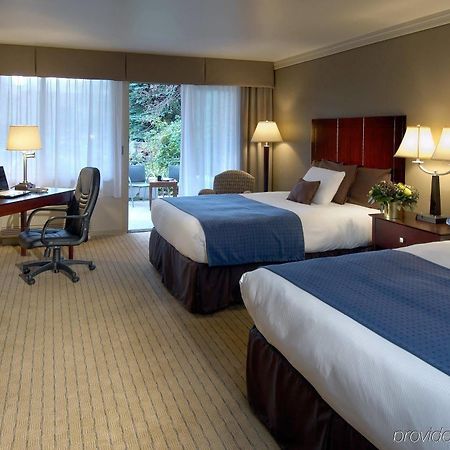 Nichols Village Hotel And Spa Clarks Summit Extérieur photo