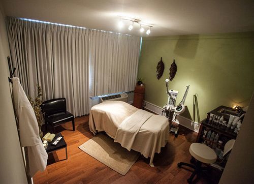 Nichols Village Hotel And Spa Clarks Summit Extérieur photo