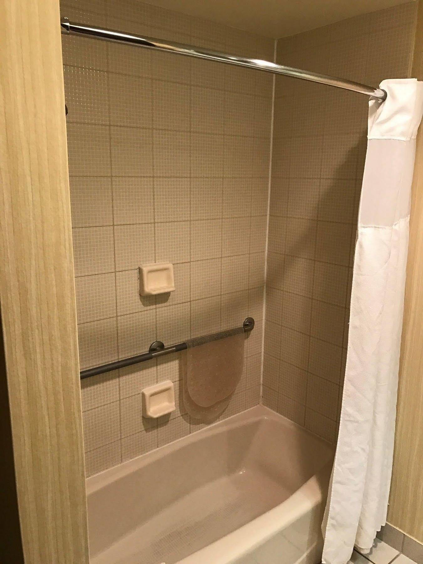Nichols Village Hotel And Spa Clarks Summit Extérieur photo